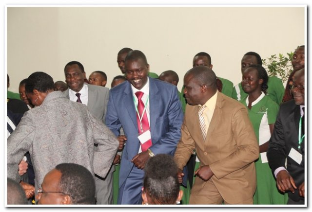 governor taking a twist with the choir